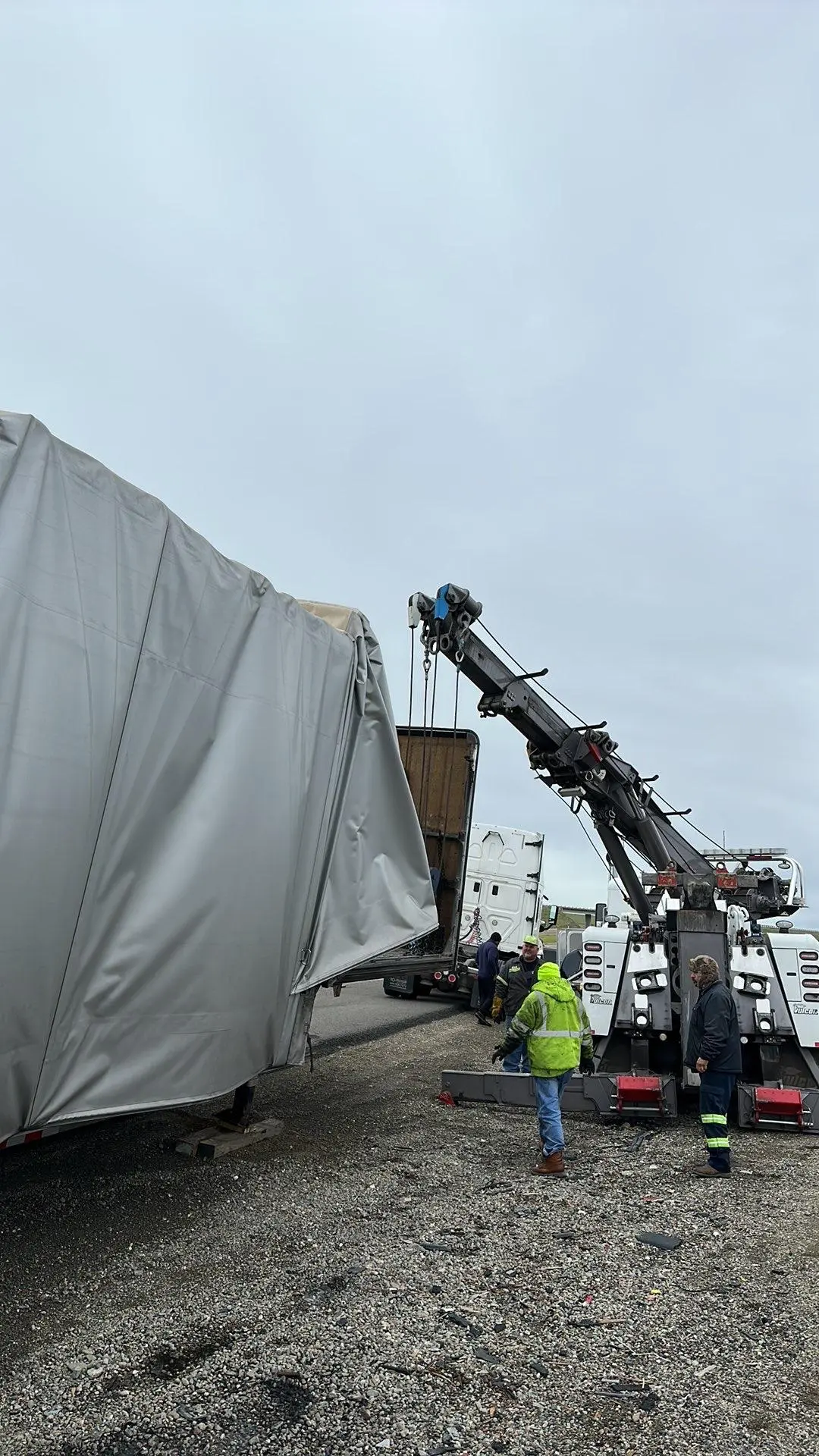 All Star Manteca crew performing a heavy-duty winch-out recovery.